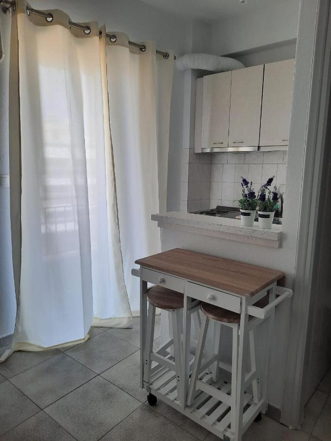 Modern Edipsos Apartment